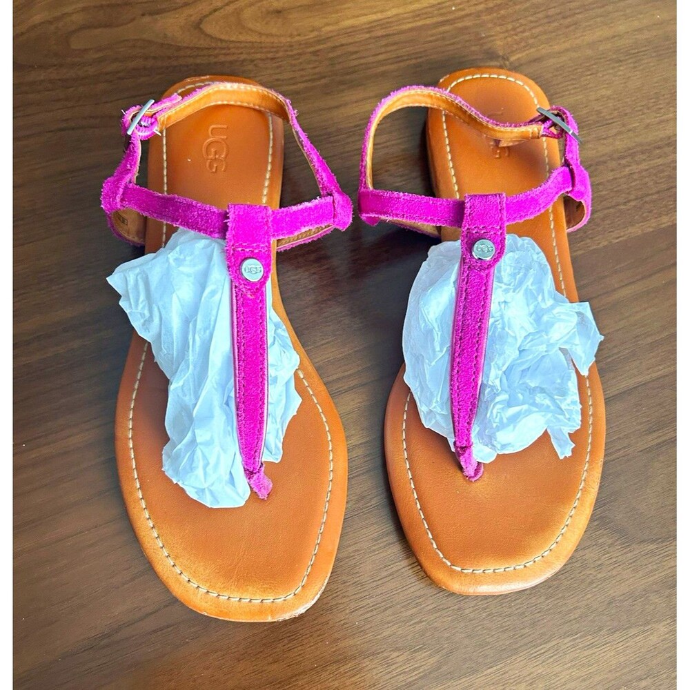 UGG Women’s Purple Suede Thong Flat Sandals Ankle Strap Buckle Logo US 8 used